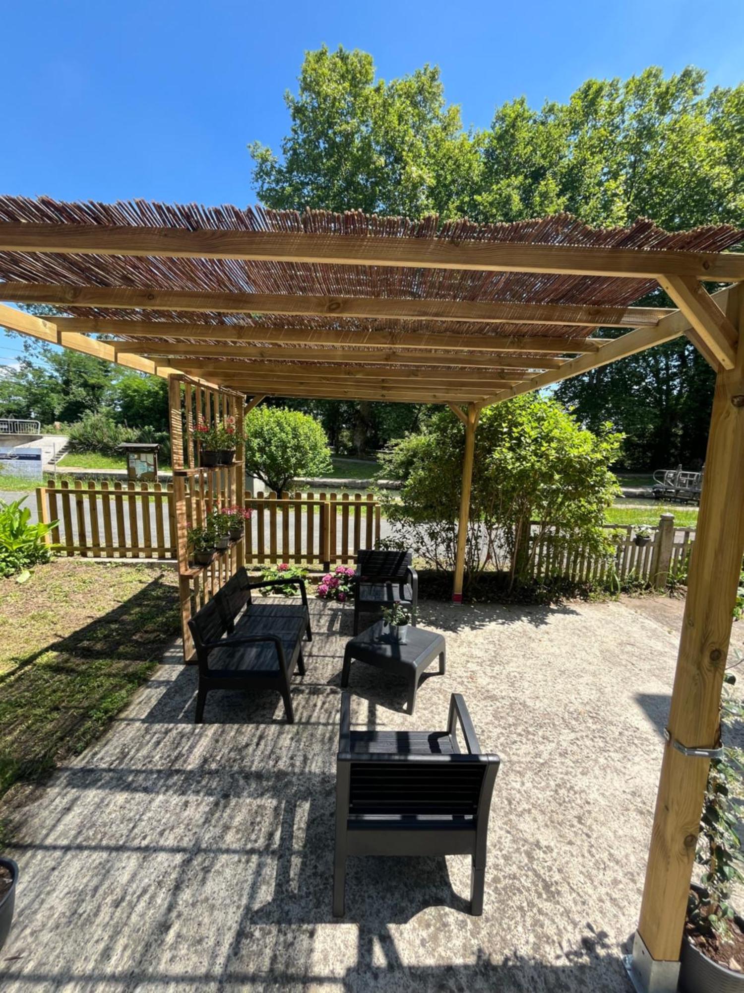 Gite Le Coup De Pompe Ecluse 47 Meilhan-sur-Garonne Exterior foto